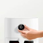 Freidora de aire Xiaomi Smart Air Fryer Pro 1600W 4L pantalla OLED control por voz blanco detalle pantalla