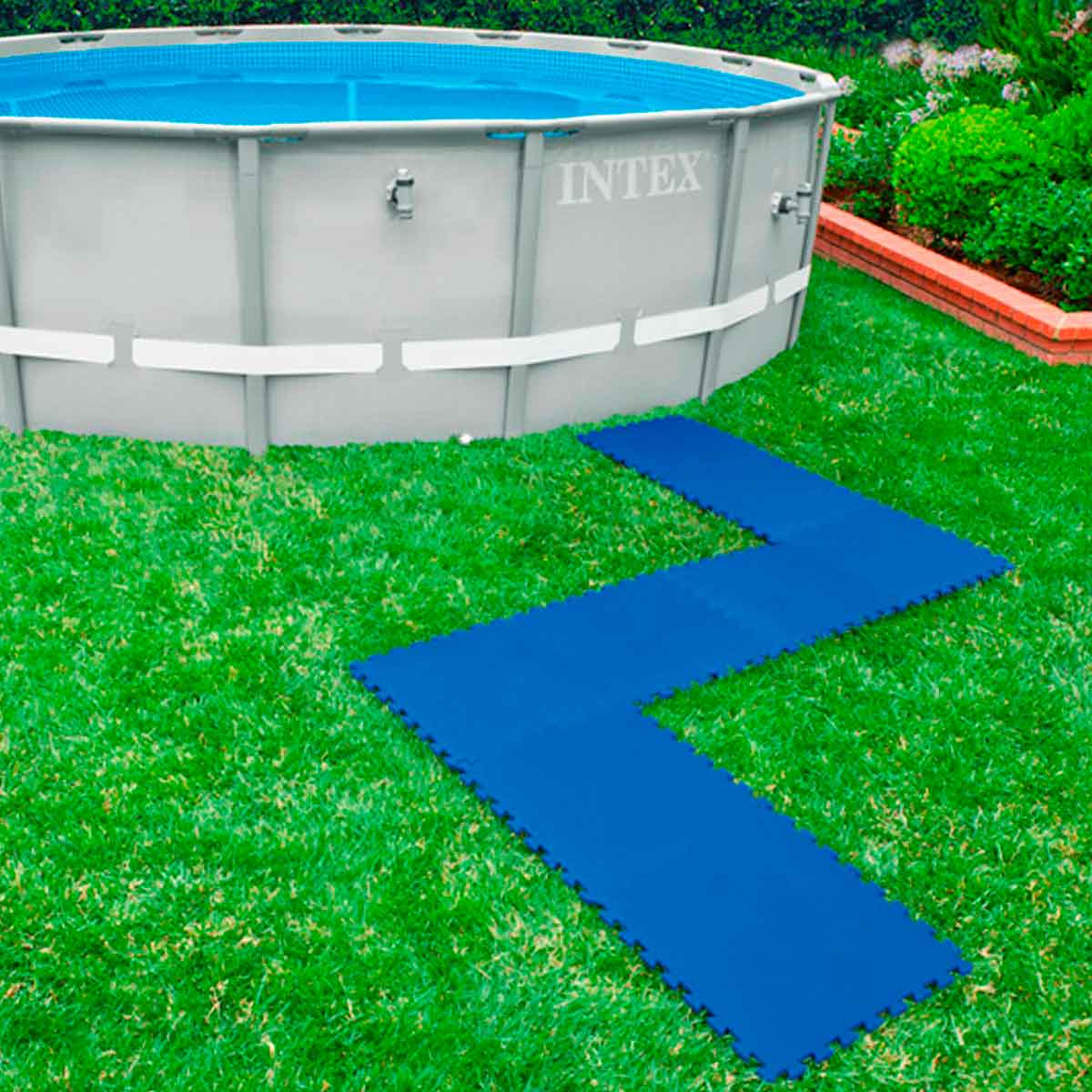 Pack de 8 protectores de suelo para piscinas Intex forma cuadrada azul detalle hilera