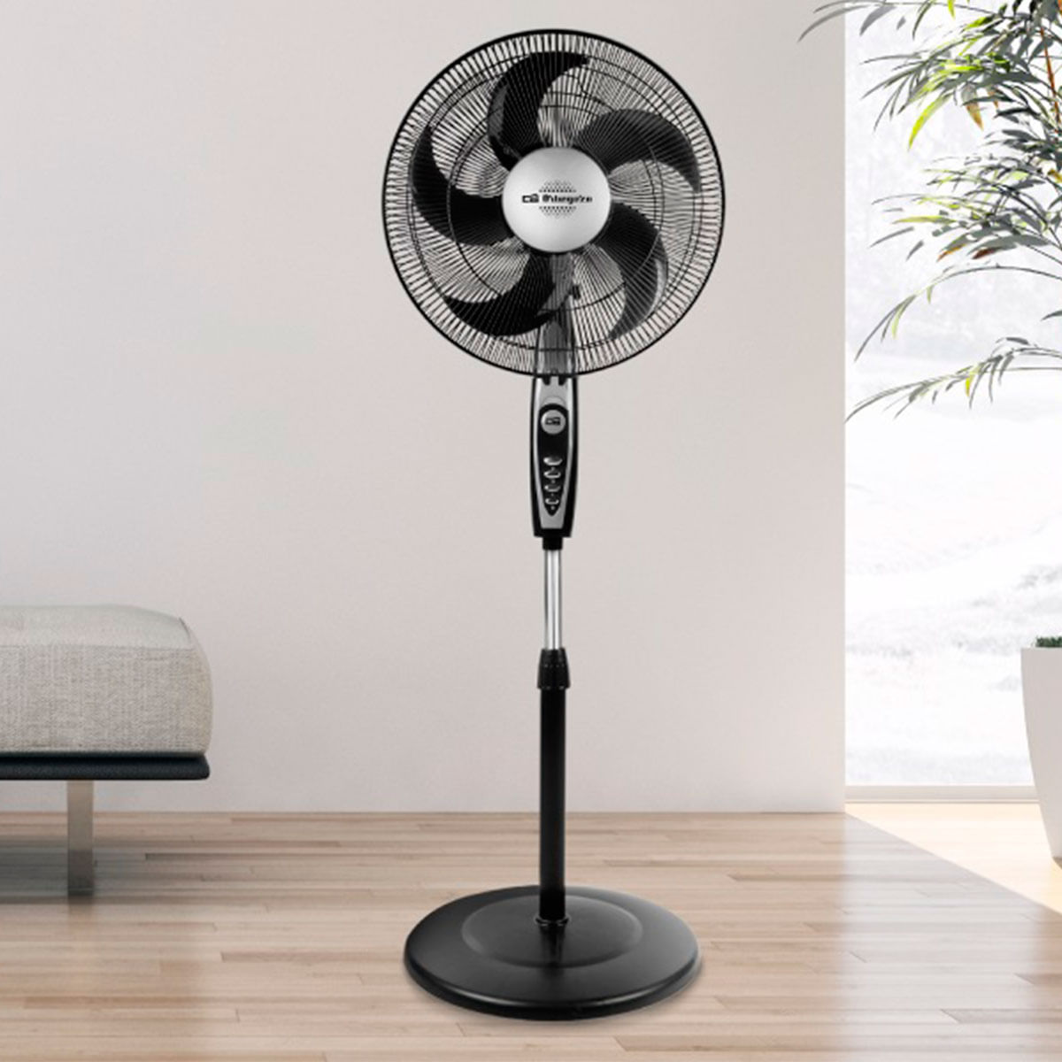 Ventilador de pie Orbegozo SF 0149 60W 3 velocidades negro características ambientada