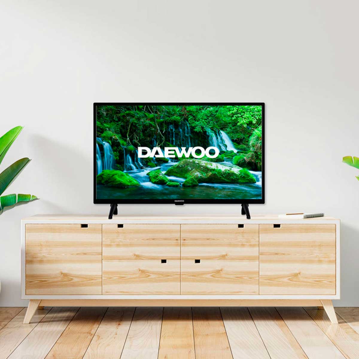 Televisor Daewoo 32DM54HA1 32'' HD LED Android 11 E negro ambientada