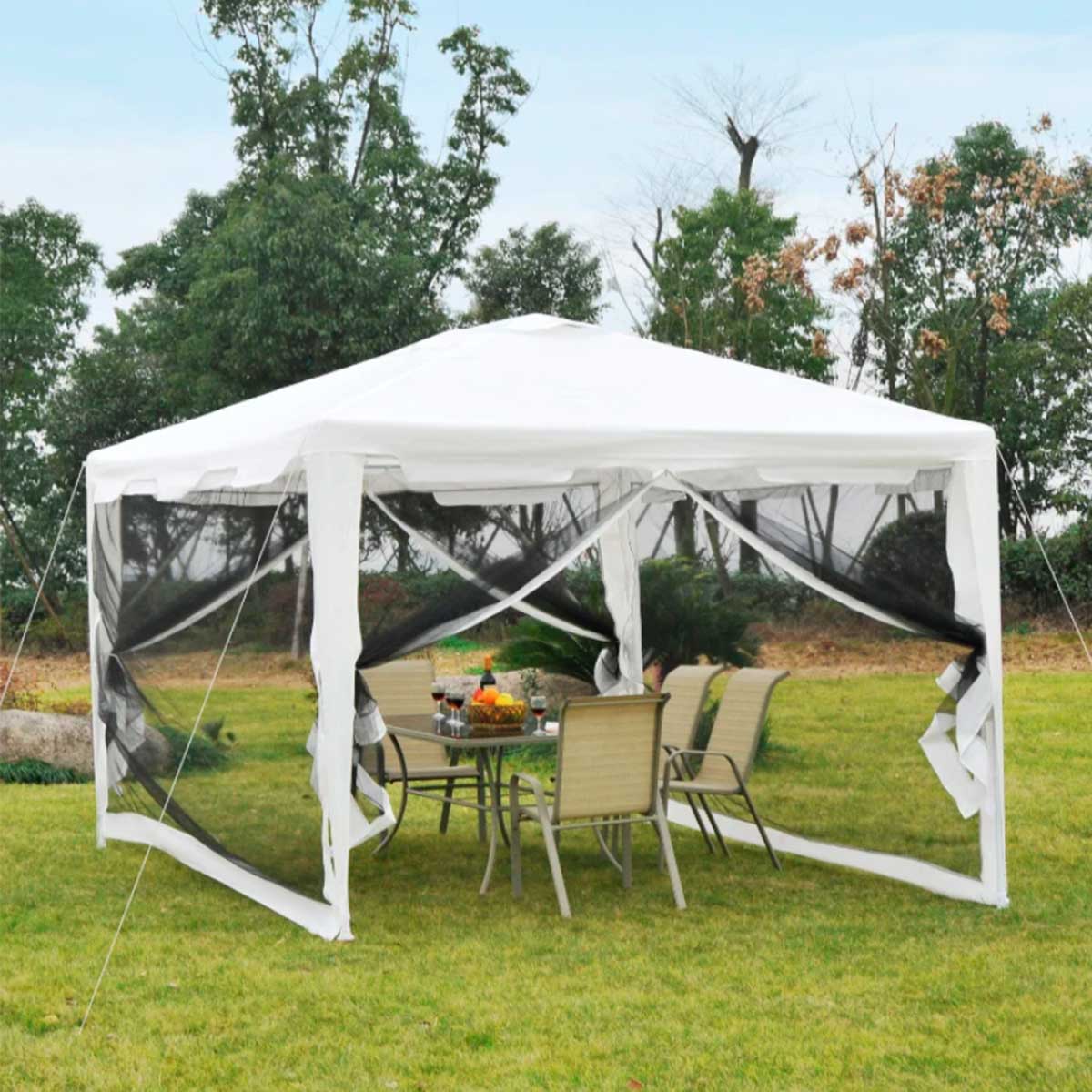 carpa-de-jardin-con-mosquitera-ambientada