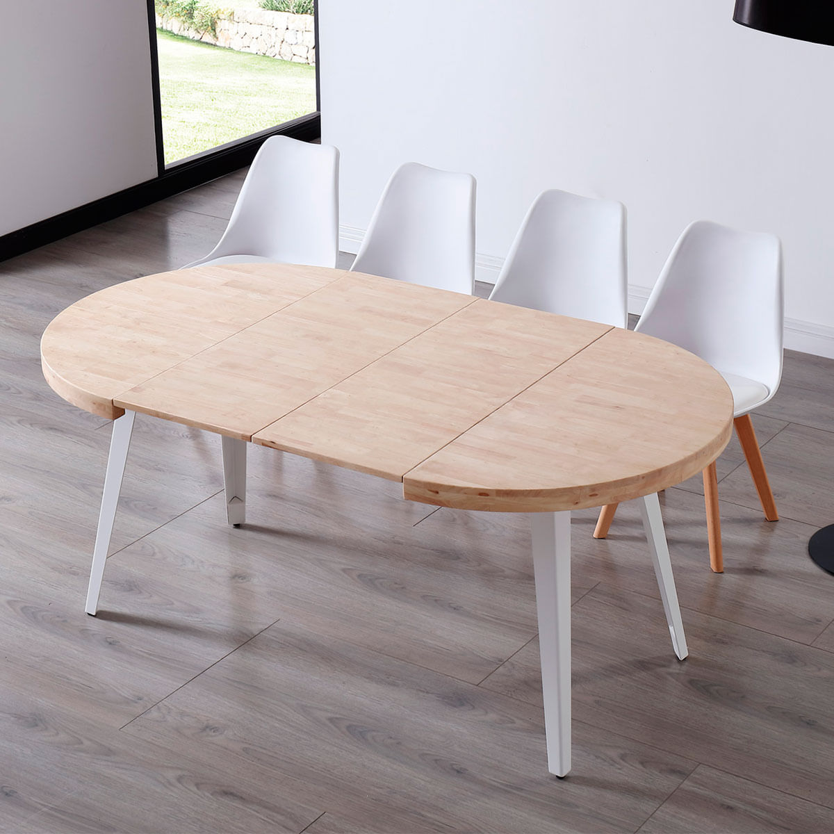 Mesa-de-comedor-Berg-extensible-forma-redonda-roble-Nordish-blanco-ambientada-extendida