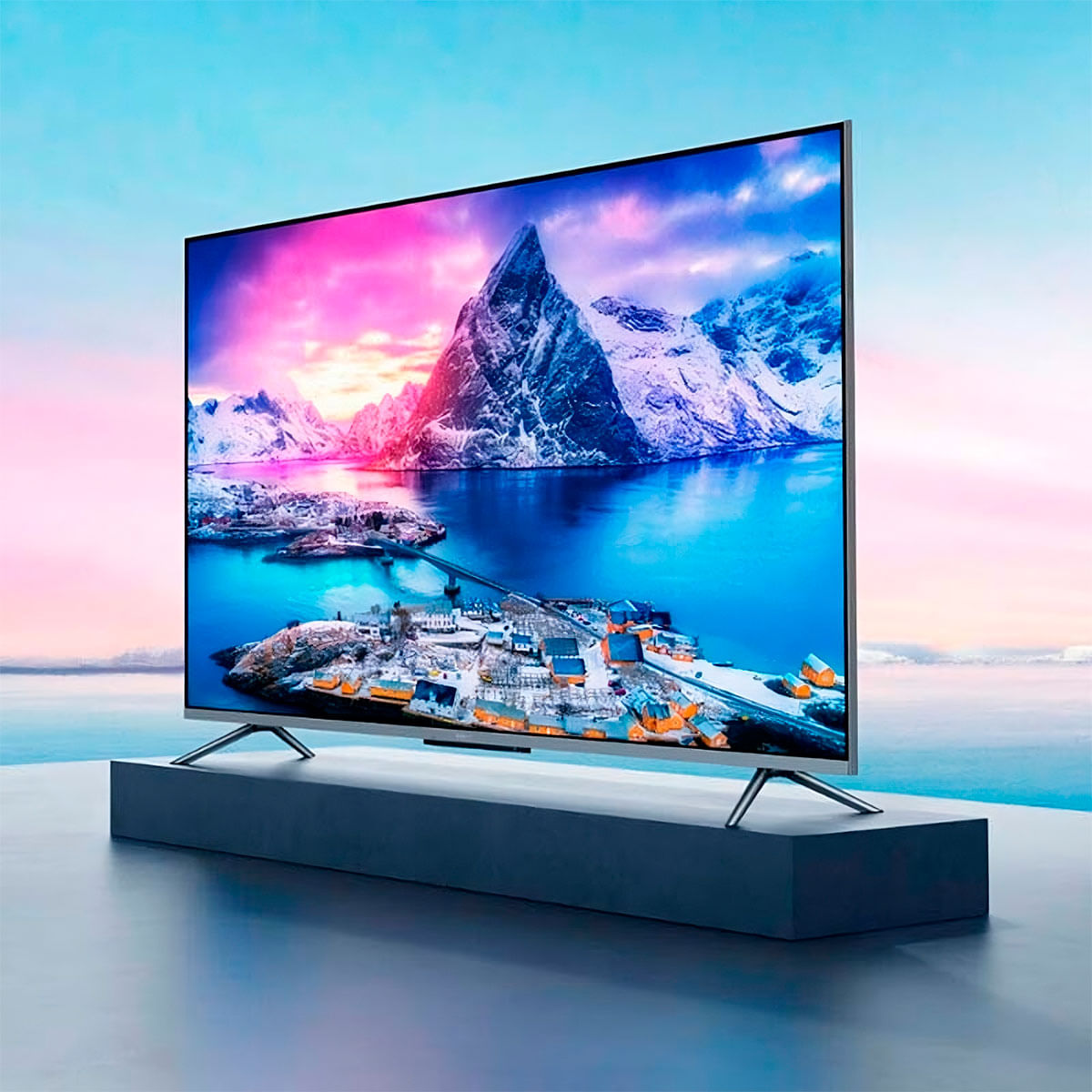 Televisor Smart TV Xiaomi Q1E 55'' 4K UHD QLED Android 10 G negro ambientada