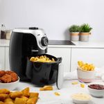 Freidora de aire Tristar FR-6980 Mini Crispy 1000W 2L negro/inox ambientada 2