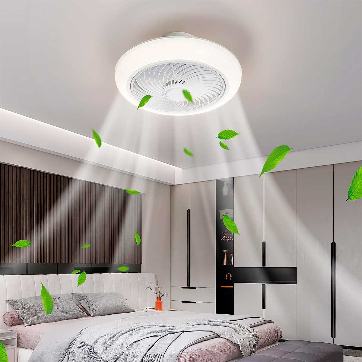 Plafon-ventilador-Tristan-Helios-Home-luz-LED-control-remoto-3-velocidades-blanco-22xØ53-cm-ambientada-en-dormitorio
