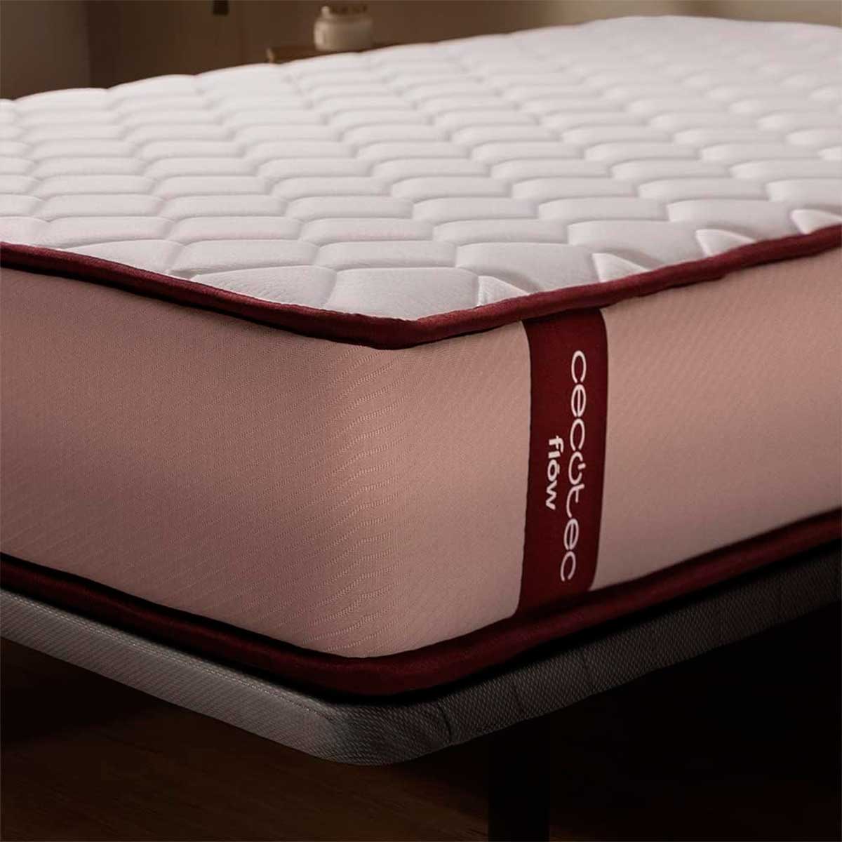 Colchon-viscoelastico-Cecotec-Colchon-Flow-PureVital-1900-doble-cara-ambientada