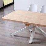 Mesa de comedor Xena forma patas cruzadas tapa regular roble Nordish/blanco 76x160x100 cm ambientada