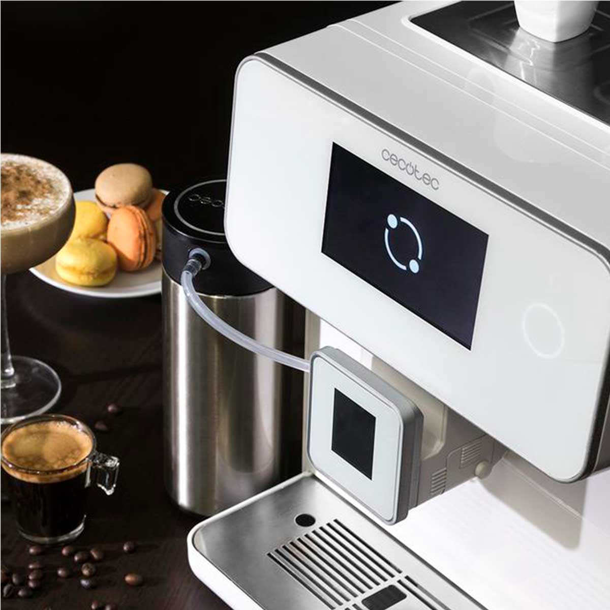 Cafetera superautomática Cecotec Power Matic-ccino 8000 Touch Serie Bianca S 1400W 19 bar blanco ambientada con deposito de leche