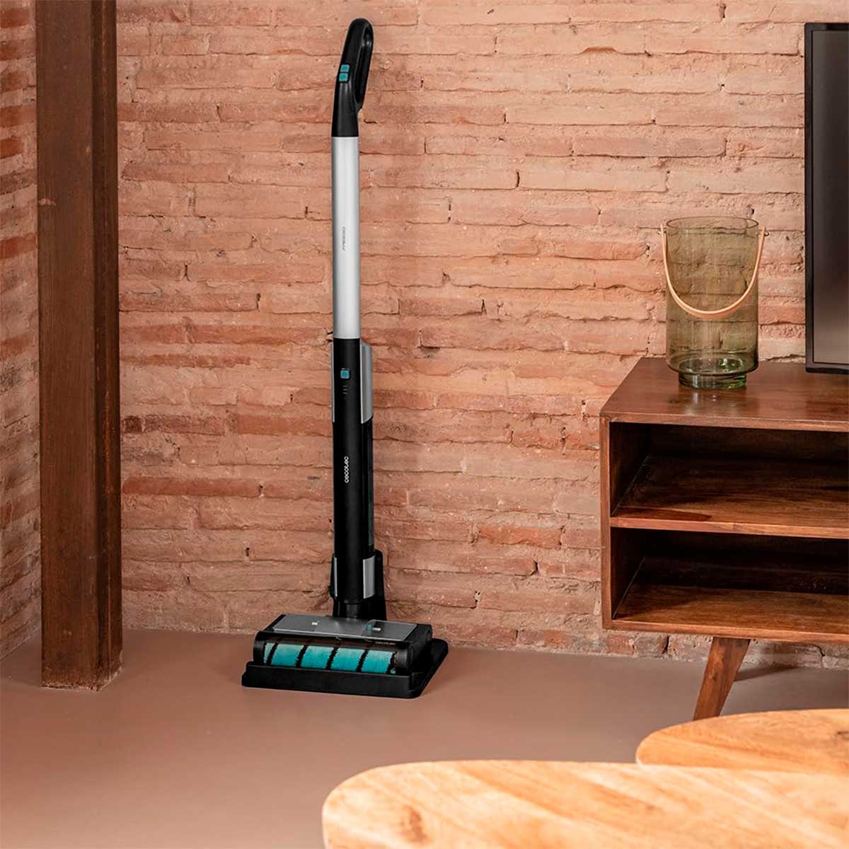 Fregona eléctrica Cecotec FreeGo Wash 40W 420ml con base de autolimpieza negro detalle base autolimpieza