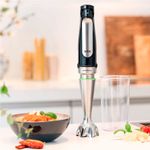 Batidora de mano Minipimer 7 MQ 7000X Braun 1000W con vaso medidor negro/inox ambientada