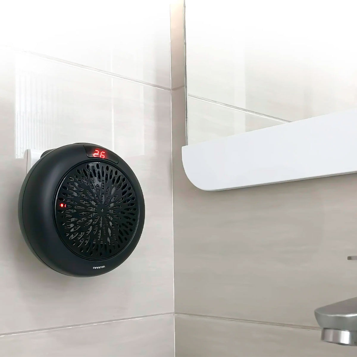 Calefactor ventilador Infiniton HWS-6AC 600W display LED negro ambientada