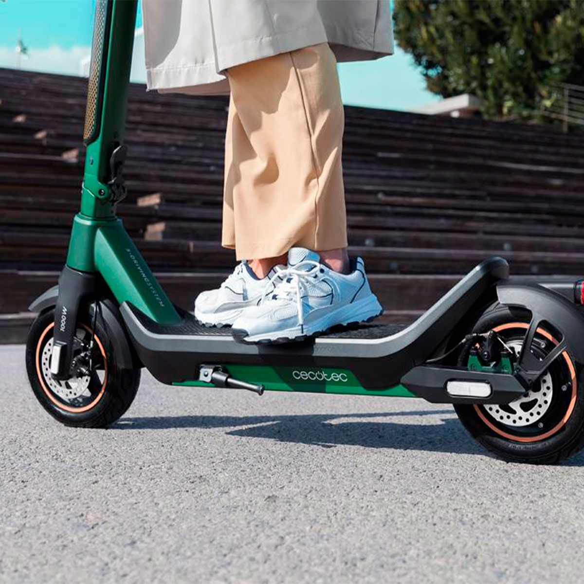 Patinete eléctrico Cecotec Bongo X65 Connected 25km/h 1000W autonomía 65km conexión App verde 5