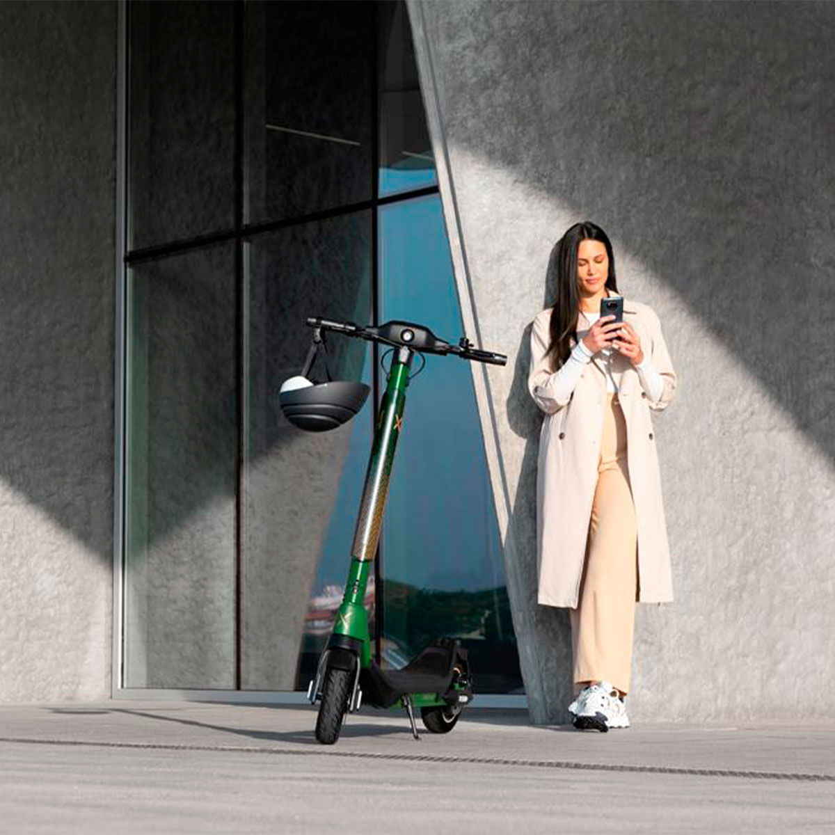 Patinete eléctrico Cecotec Bongo X65 Connected 25km/h 1000W autonomía 65km conexión App verde 7