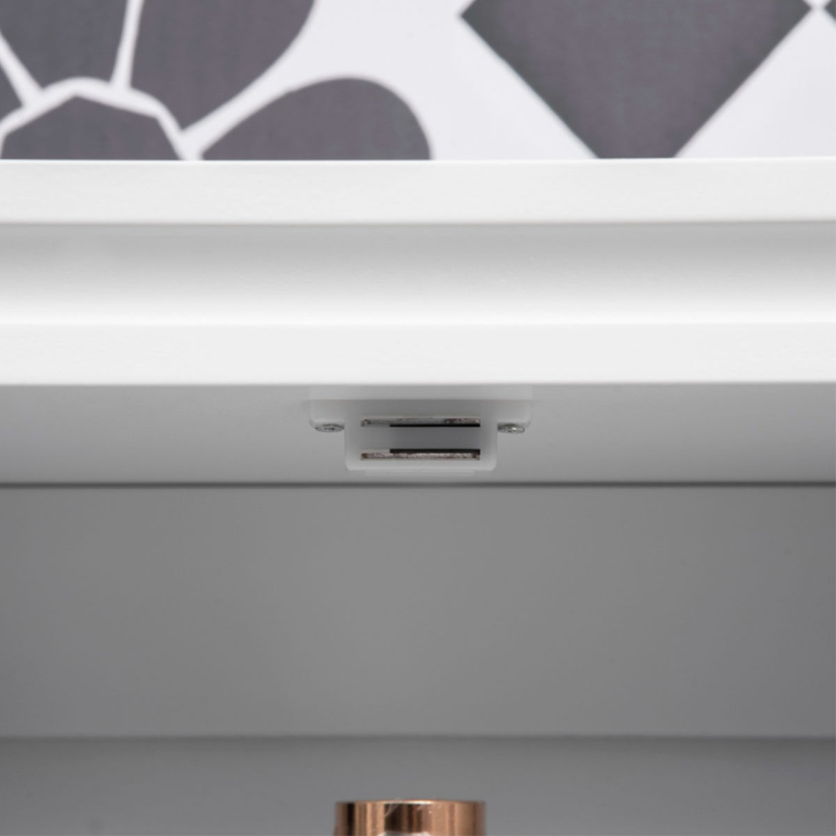 mueble-alto-para-baño-2-puertas-1-estante-ajustable-detalle-cierre