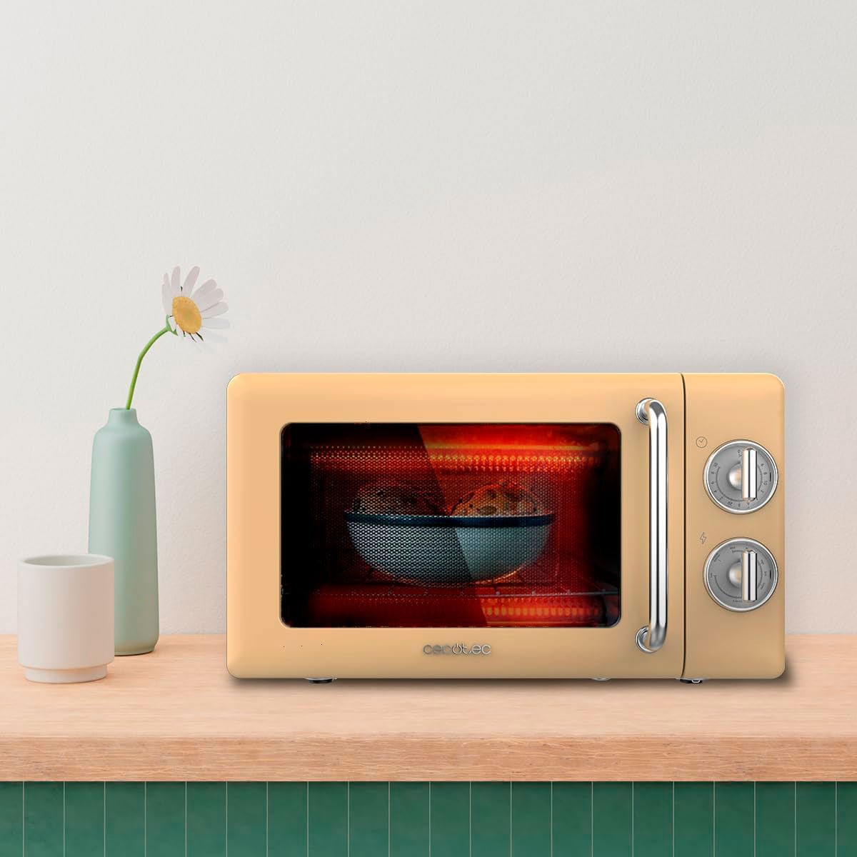 Microondas con grill Cecotec ProClean 3110 Retro 700W 20L diseño vintage amarillo 6