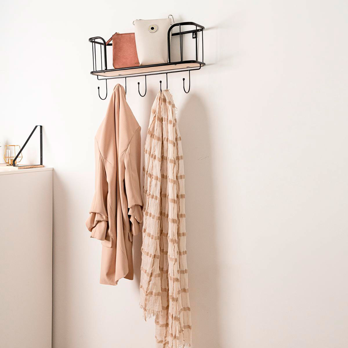 Perchero de pared MOA Vinthera 1 estante + 5 colgadores negro 50 cm 5