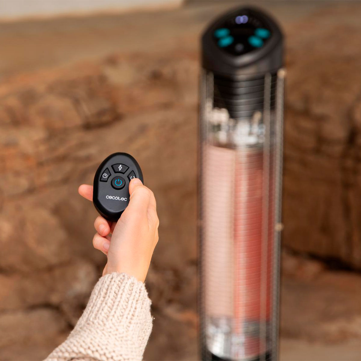 Estufa de exterior Cecotec ReadyWarm 1000 Power Tower 1000W mando a distancia negro 2