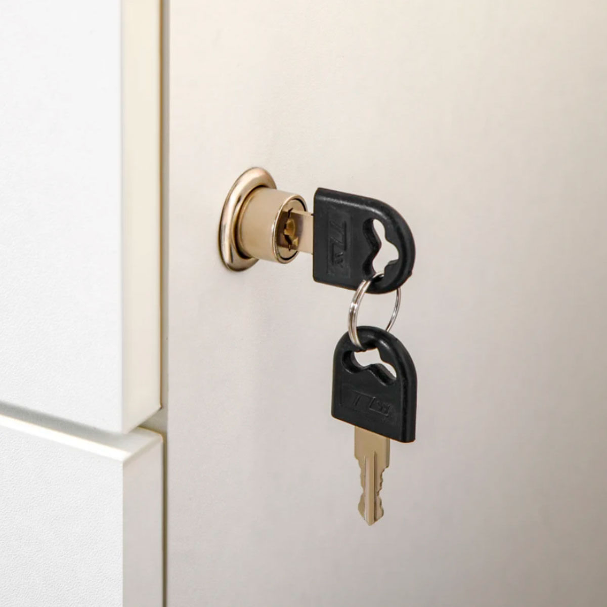 cajonera-de-oficina-vinsetto-llaves-de-seguridad-detalle