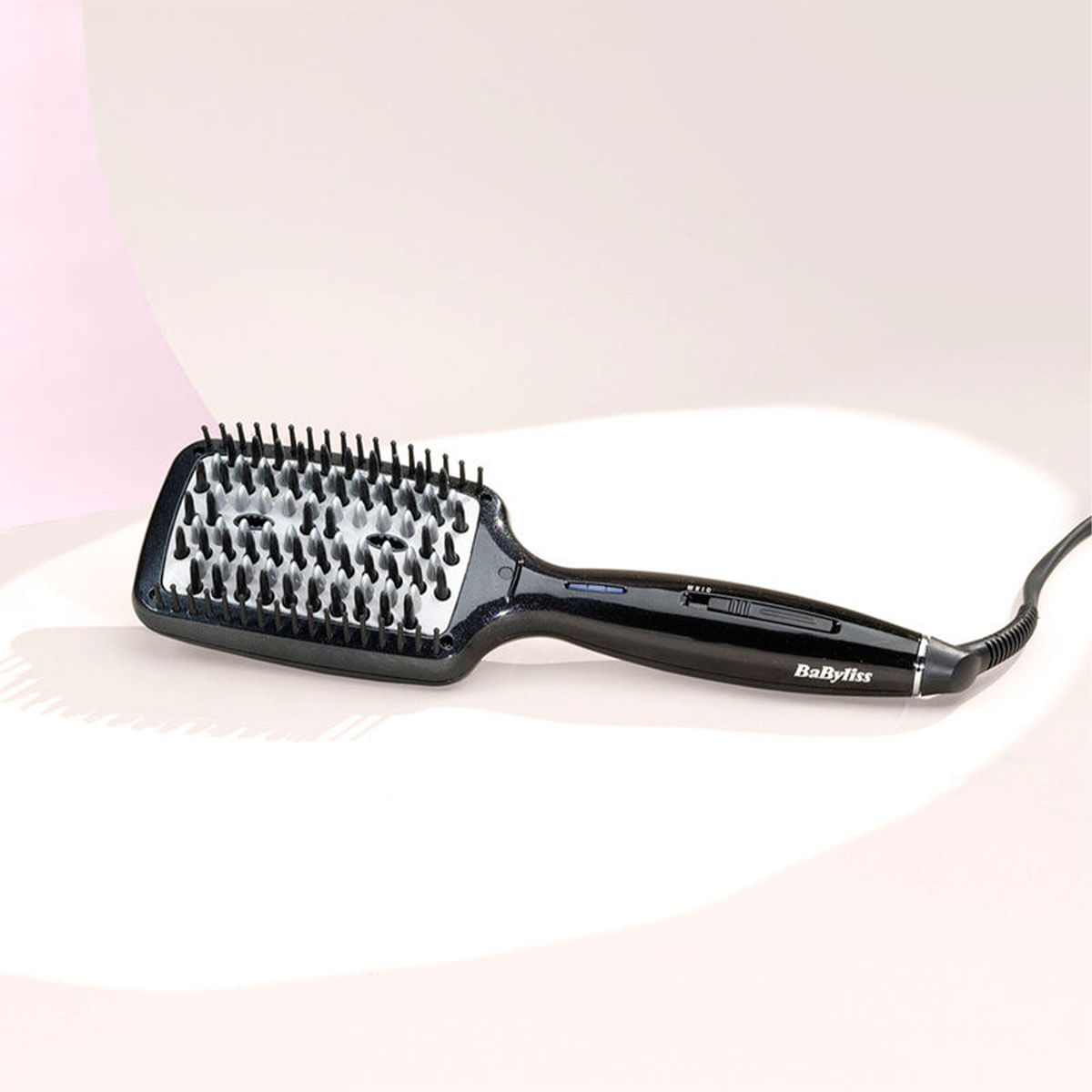 Cepillo alisador Babyliss Liss Brush HSB101E tecnología iónica negro 2