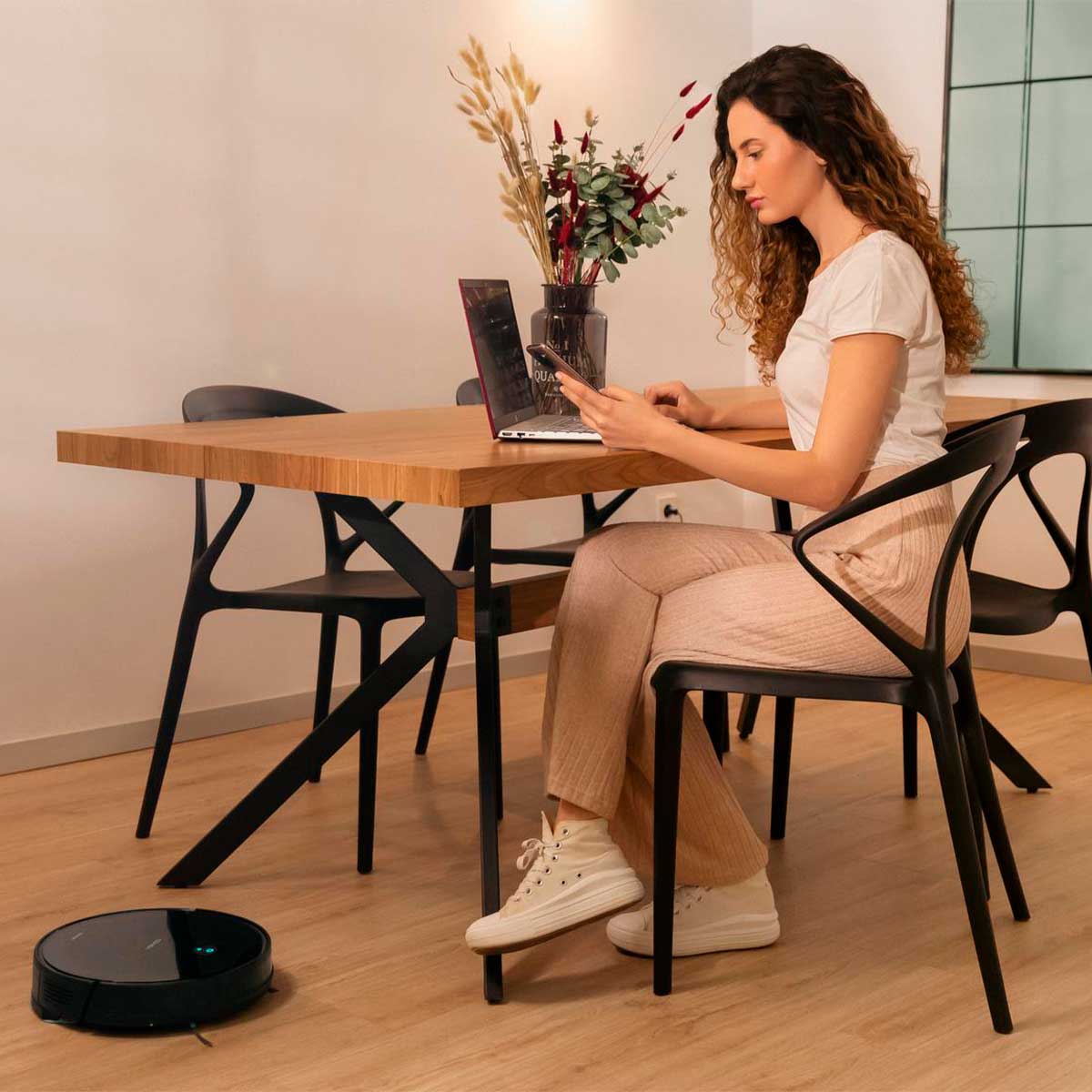Robot aspirador Cecotec Conga Connected Gyro 2100Pa 3 en 1 WiFi negro 4