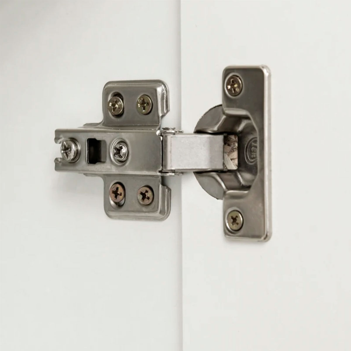 Aparador-Aba-Homcom-2-puertas---2-estantes-ajustables-blanco-88x70x40-cm-detalle