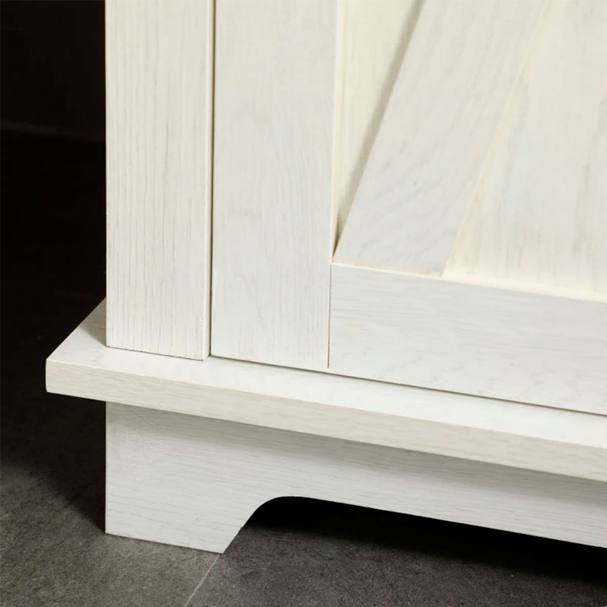 Armario-alto-de-baño-Anukka-Kleankin-3-estantes---1-armario-blanco-madera-160x395x30-cm-detalle-pata