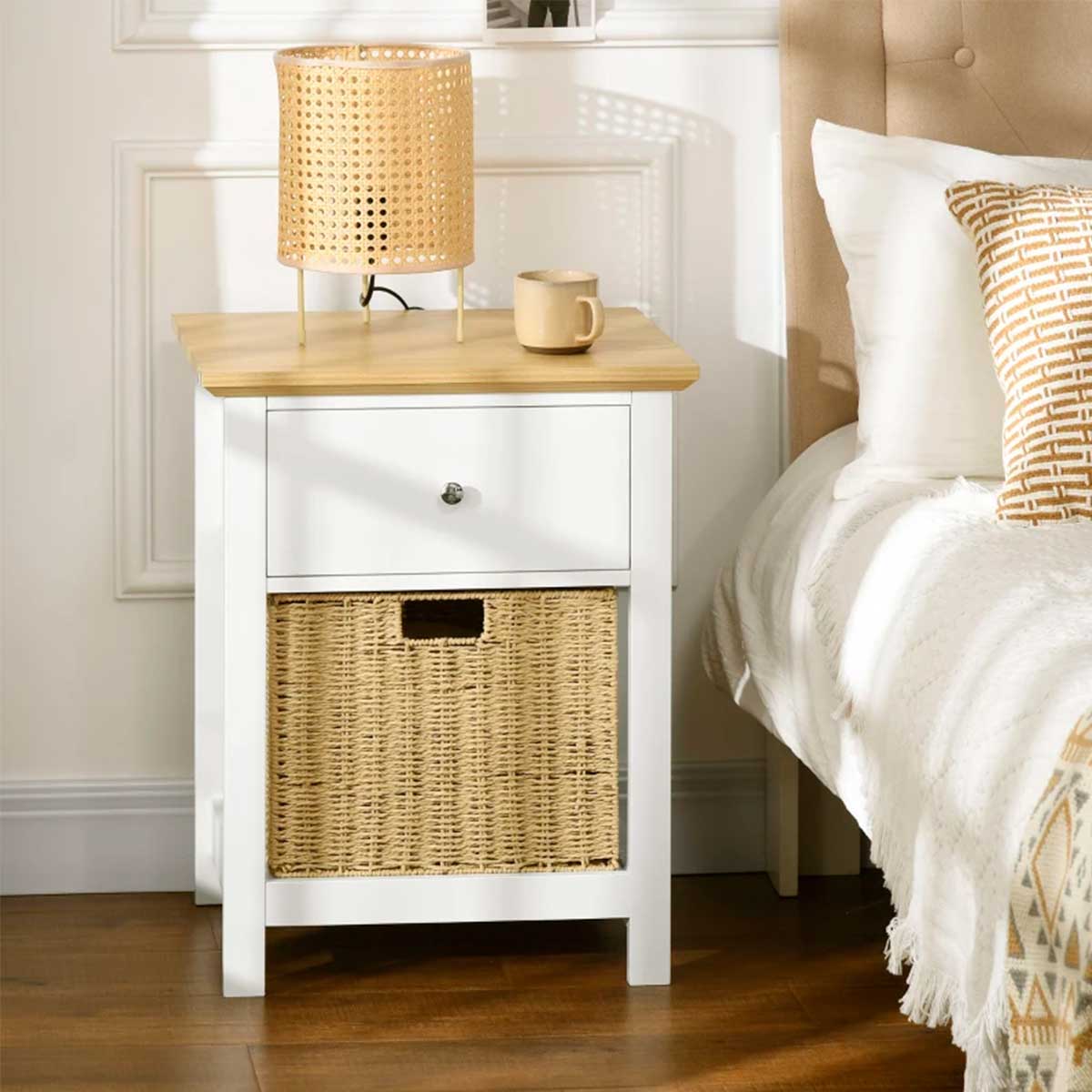 Mesita-de-noche-Cala-Homcom-cajon---cesta-de-ratan-blanco-natural-64x49x39cm-animada