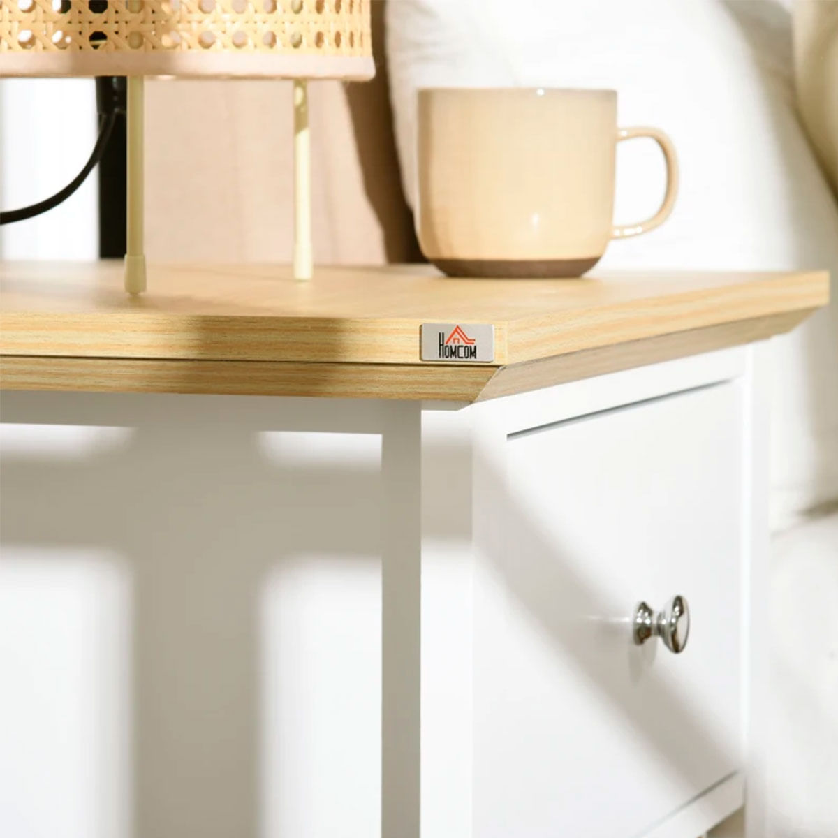 Mesita-de-noche-Cala-Homcom-cajon---cesta-de-ratan-blanco-natural-64x49x39cm-detalle