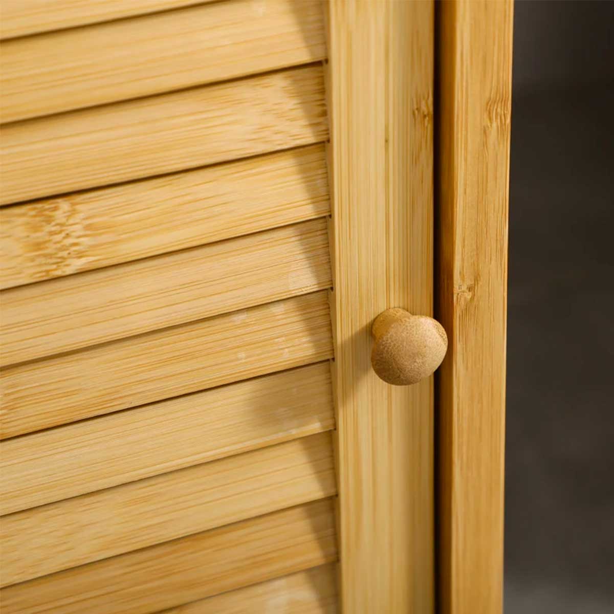 Estanteria-de-bano-Talai-Homcom-1-puerta--2-estantes-bambu-67x33x365cm-detalle-puerta