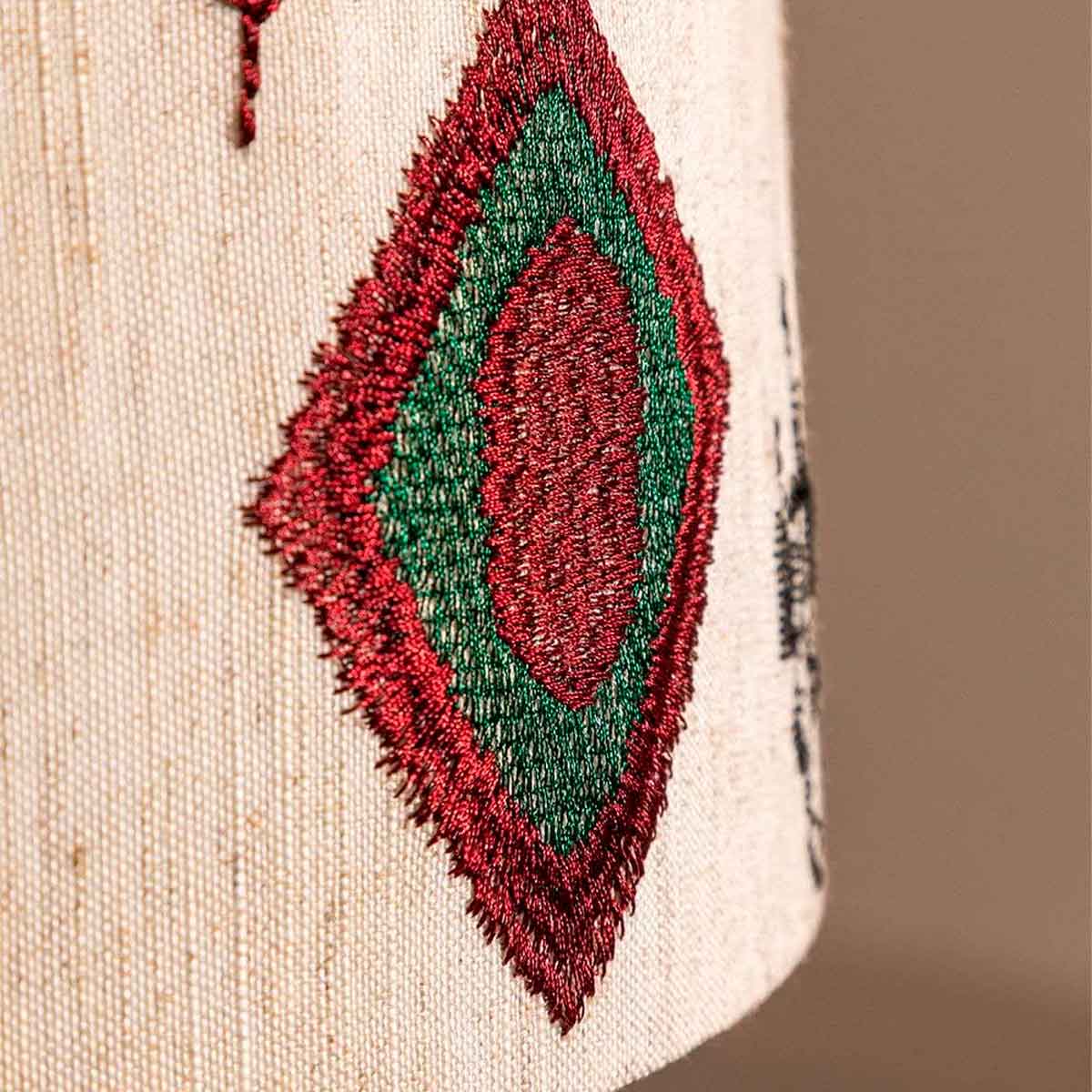 Lampara de mesa Sklum madera agra y tela 40x26x26 cm detalle etnico