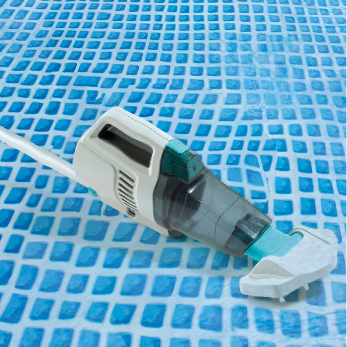 Aspirador-de-piscina-Intex-manual-recargable-280cm-animada