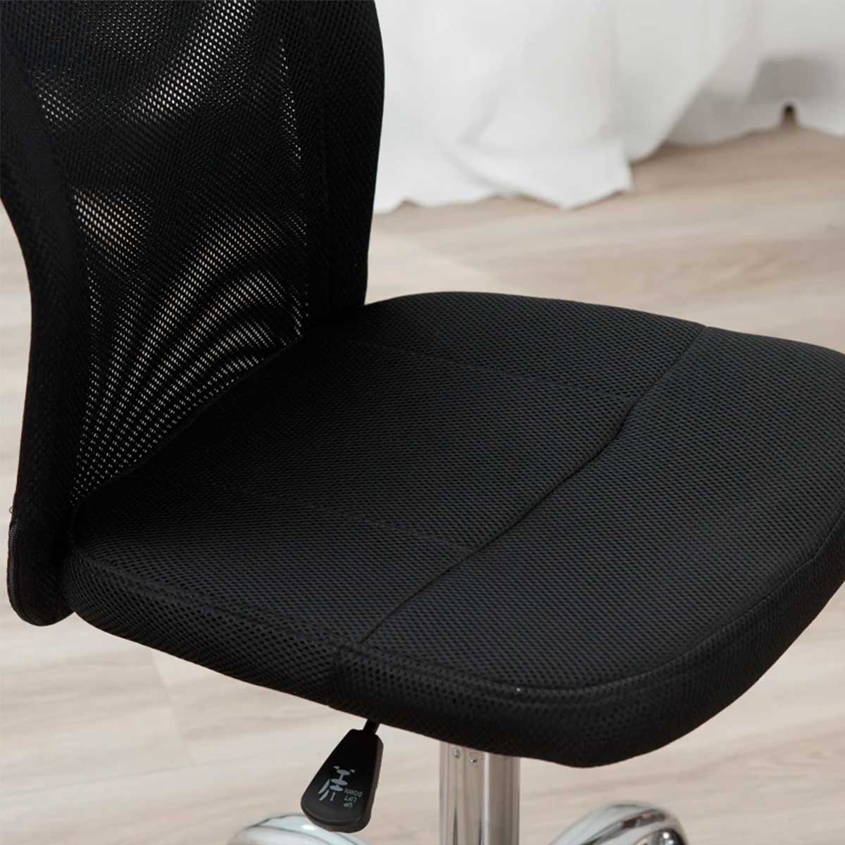 silla-de-escritorio-licci-vinsetto-giratoria-negro-90-100x43x58cm-asiento