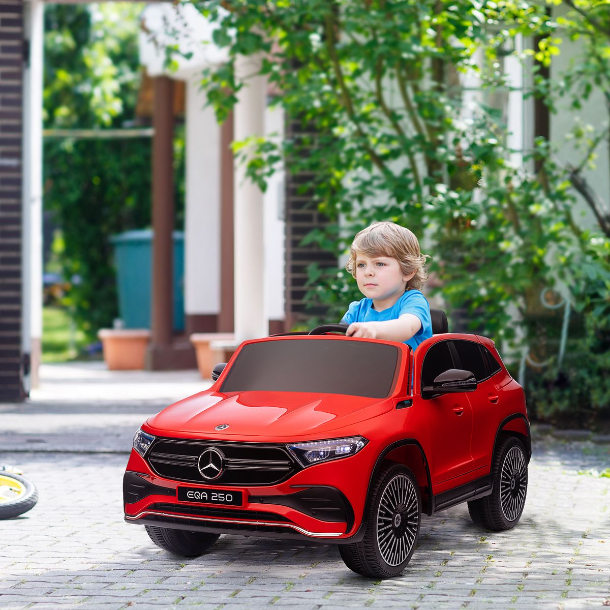 Coche eléctrico infantil Mercedes Benz EQA 12V con mando rojo 2