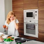 Microondas encastrable Speedybake Plus 6125W Universal Blue 700W función grill blanco cocina ambientada