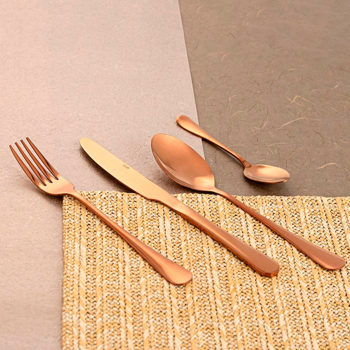 Set de 24 cubiertos Celebrart Quid 6 comensales cobre 3