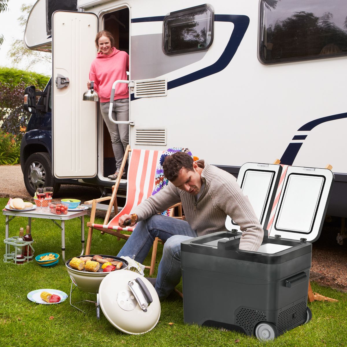 Nevera de coche Outsunny 45L con congelador negro 50,8x63,2x42 cm animada