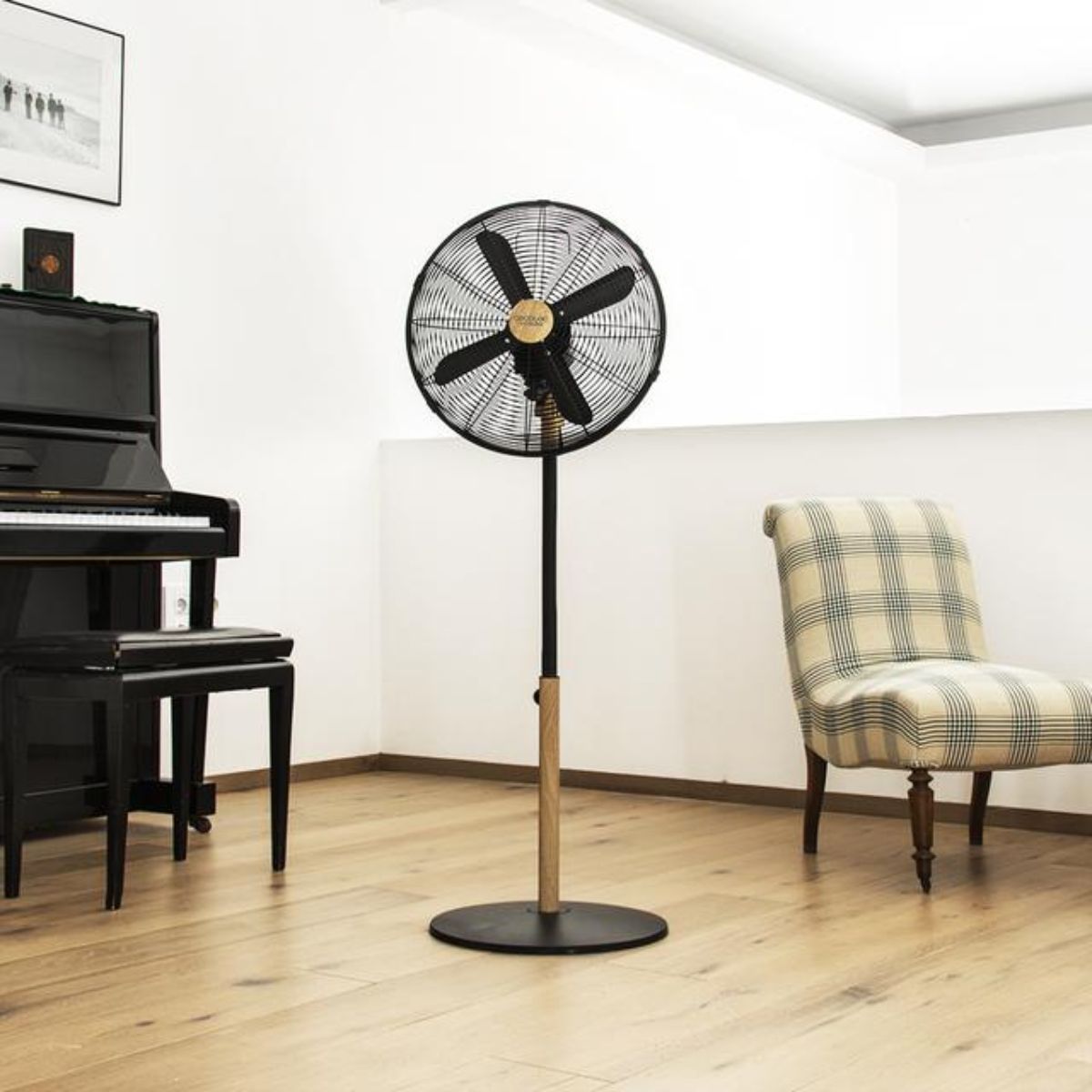 Ventilador-de-pie-Cecotec-EnergySilence-600-Woodstyle-50W-4-aspas-negro-madera-animada