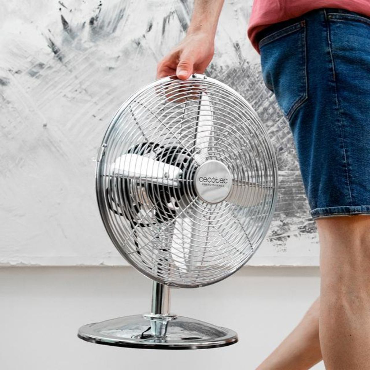 Ventilador-de-sobremesa-Cecotec-EnergySilence-620-RetroDesk-40W-oscilante-3-velocidades-plata-30cm-aspa