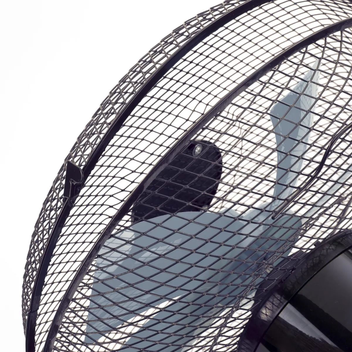Ventilador-de-sobremesa-Jata-JVVM3125-50W-3-velocidades-negro--detalle
