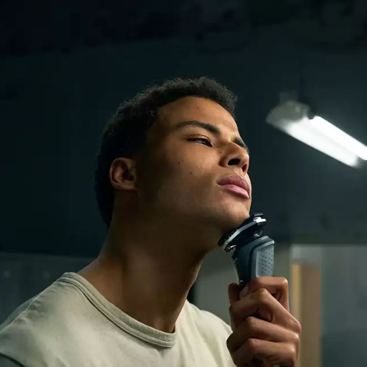 Afeitadora-Philips-S5898-25-recargable-3-cabezales-negro-animada