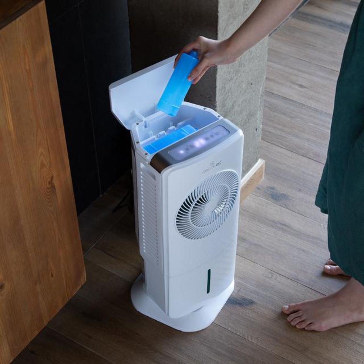Climatizador-evaporativo-Cecotec-EnergySilence-3500-Cool-Compact-Smart-65W-35L-blanco-enfriadores
