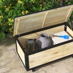 Baúl Perla Outsunny 4 ruedas natural/negro 43x100x50 cm