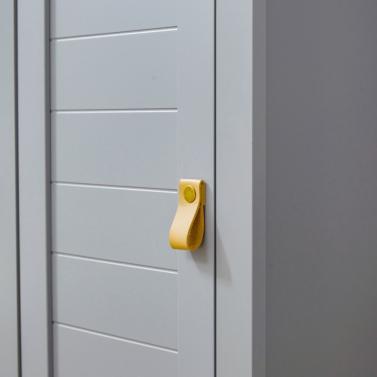 Armario auxiliar Valley Kleankin 1 puerta + 2 estantes gris 168x39x30 cm
