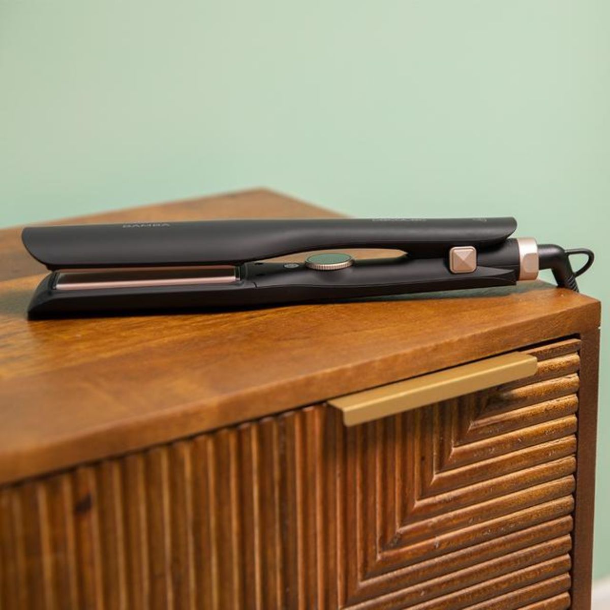 Plancha-de-pelo-Cecotec-Bamba-RitualCare-Sphere-Max-revestimiento-ceramico-negro