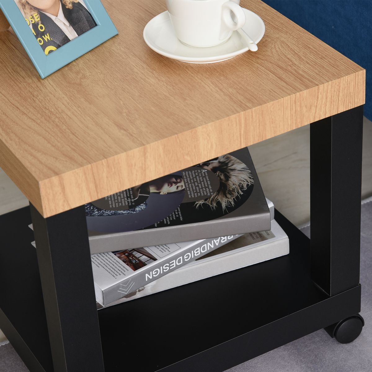 Mesa auxiliar Caster Homcom con ruedas + estante abierto negro/natural 40x40x40 cm