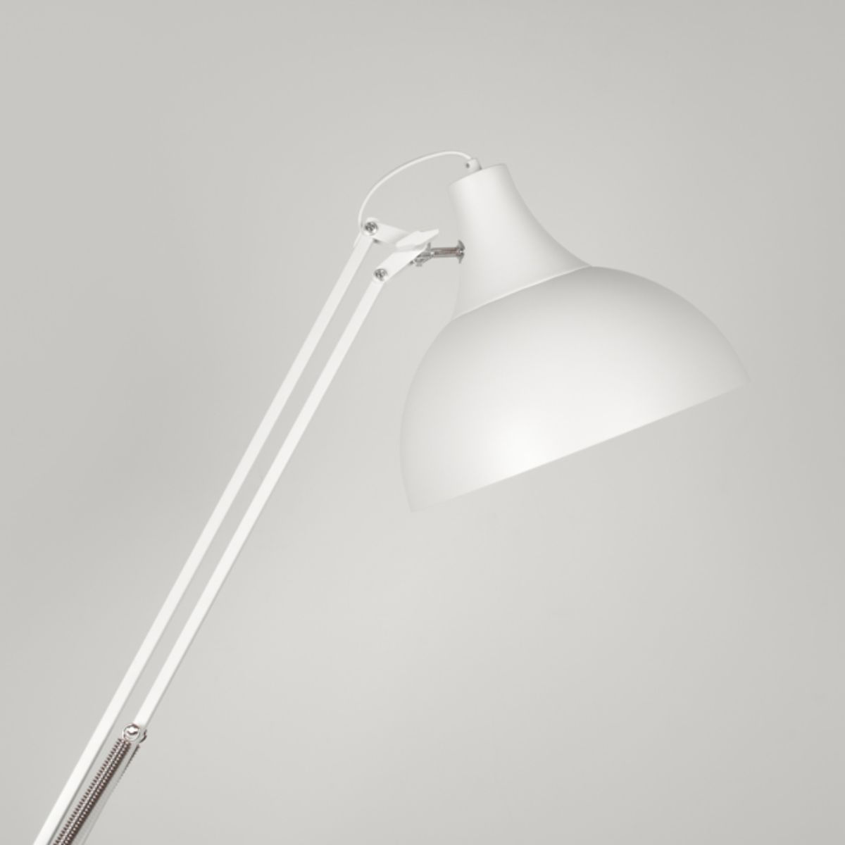 Lampara-de-pie-Antigona-Lumit-articulada-con-altura-ajustable-blanco-Ø30-cm