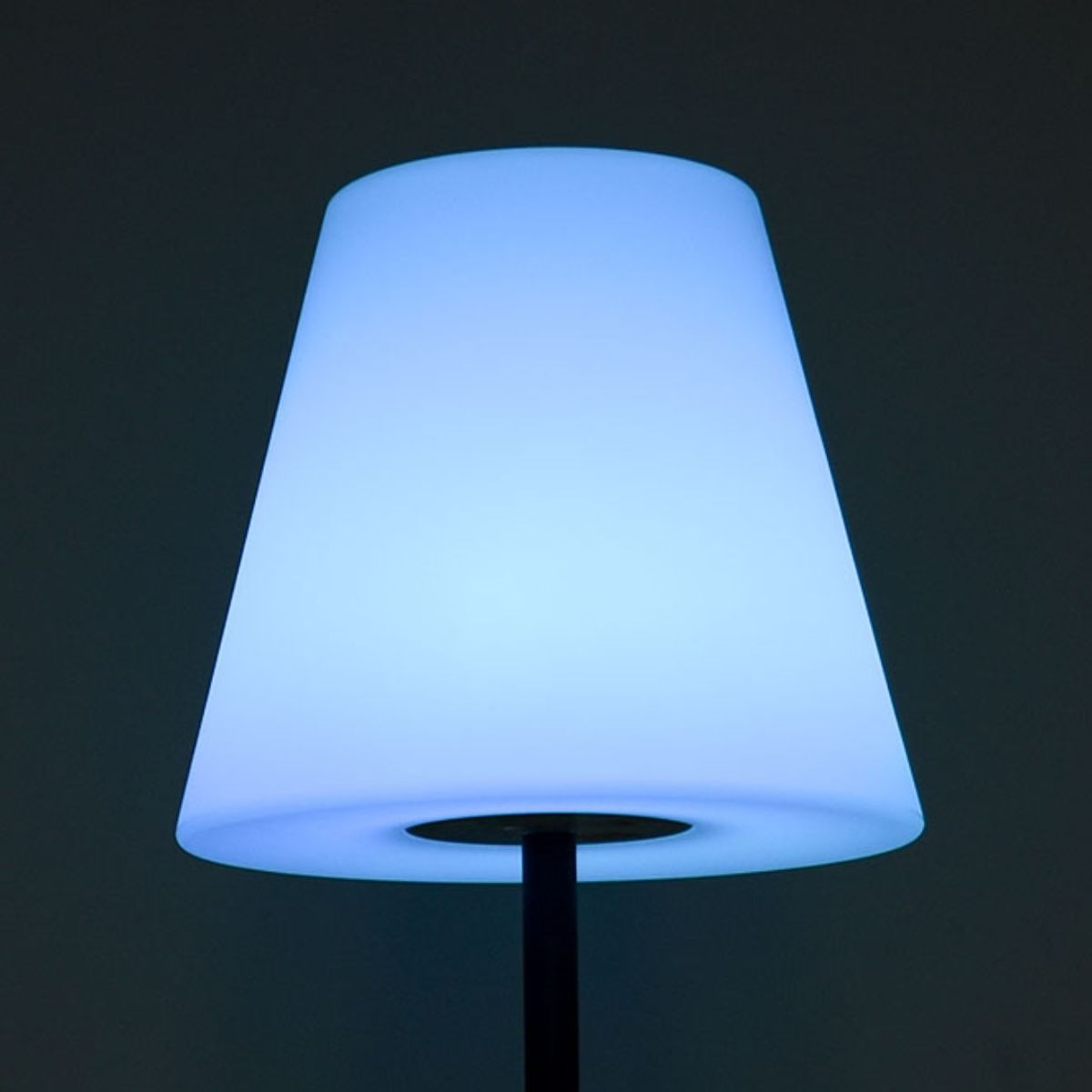 Lampara-de-pie-Biana-Lumit-portatil-LED-RGB-con-USB---mando-blanco-Ø34x150-cm