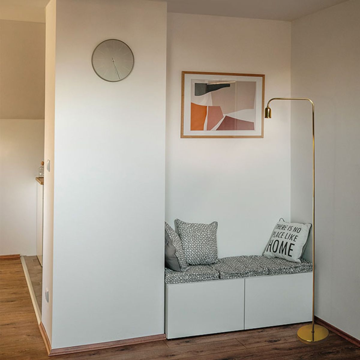 Lampara-de-pie-Space-Lumit-60W-laton-dorado-150x20x400-cm