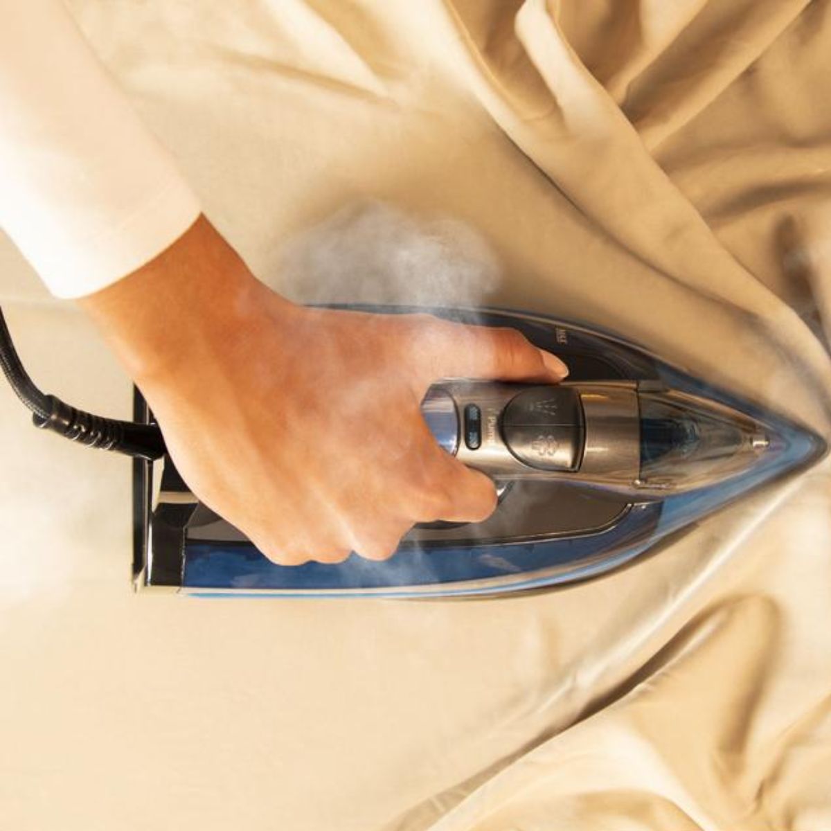 Plancha-de-vapor-Cecotec-IronHero-3200-i-Pump-3200W-285-g-min-negro-azul