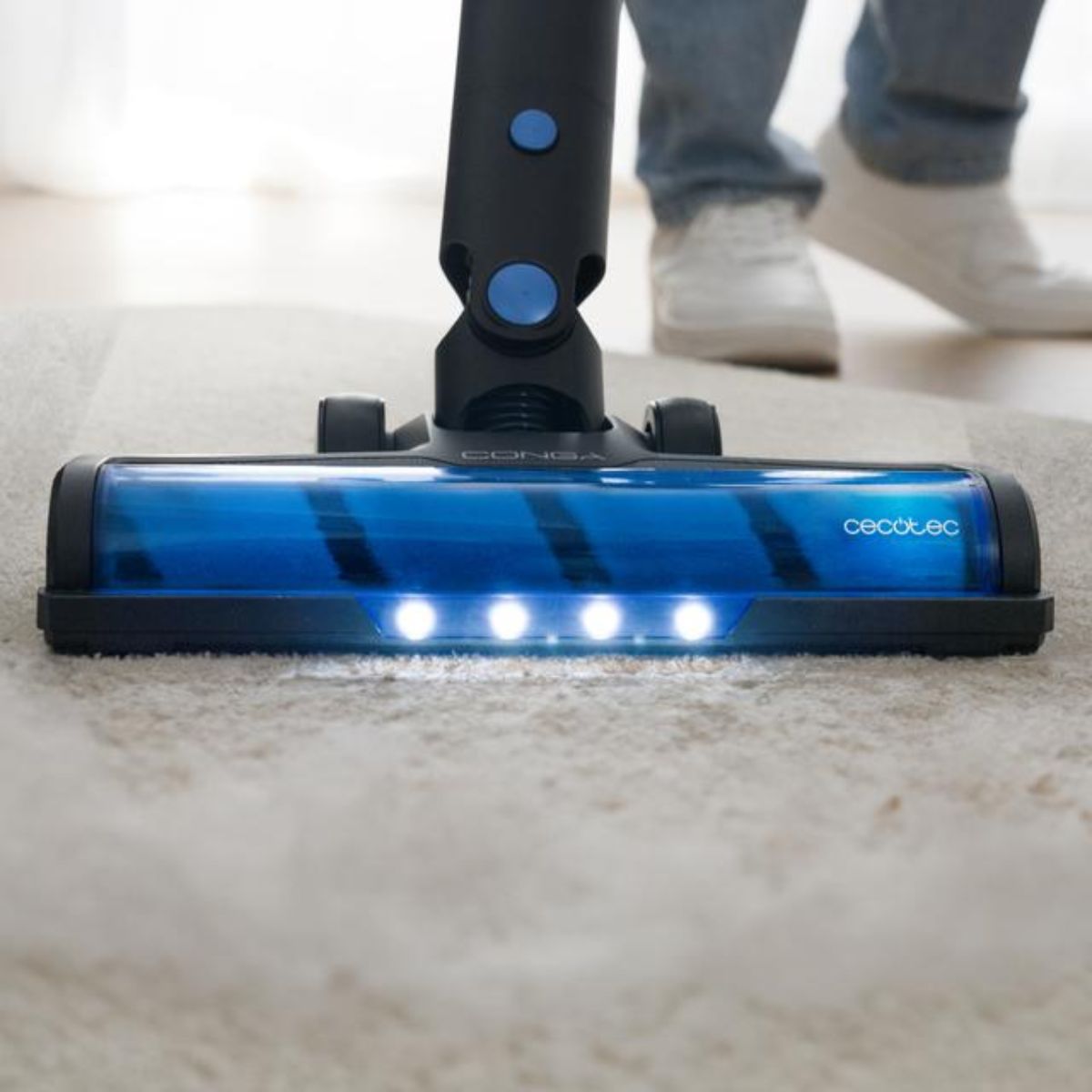 Aspirador-escoba-Cecotec-Conga-Rockstar-8500-Infinity-ErgoWet-Animal-T-4-en-1-680W-100--negro-azul-luz